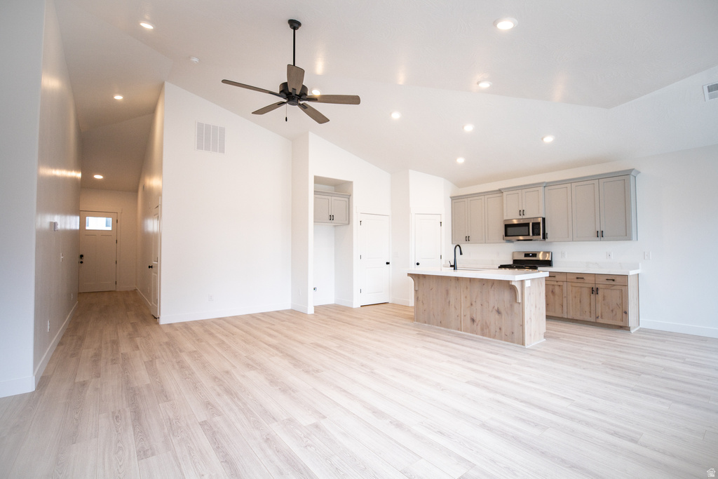 1063 N 1060 W Salem, UT 84653