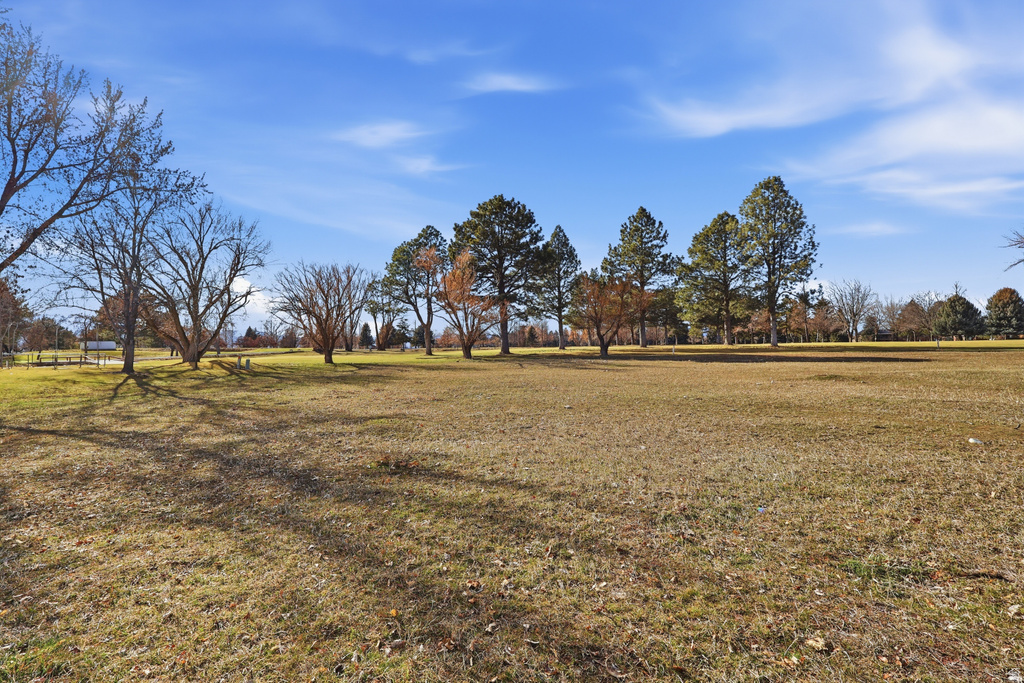 139  FAIRWAY DR Smithfield, UT 84335