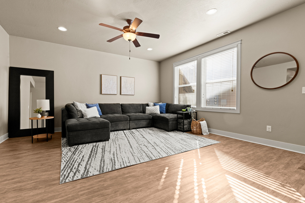 255 W 2700 N #12 Pleasant View, UT 84414