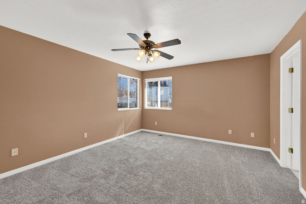 2953 W 4650 S Roy, UT 84067