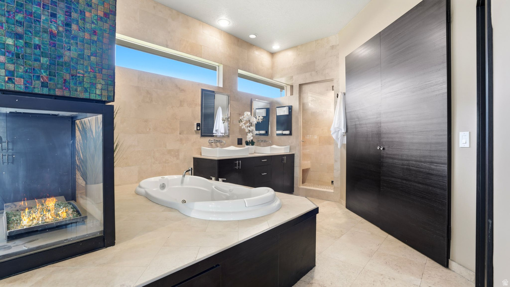 1 QUIETWOOD LN Sandy, UT 84092