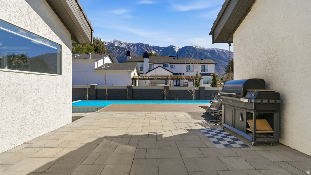 1 QUIETWOOD LN Sandy, UT 84092