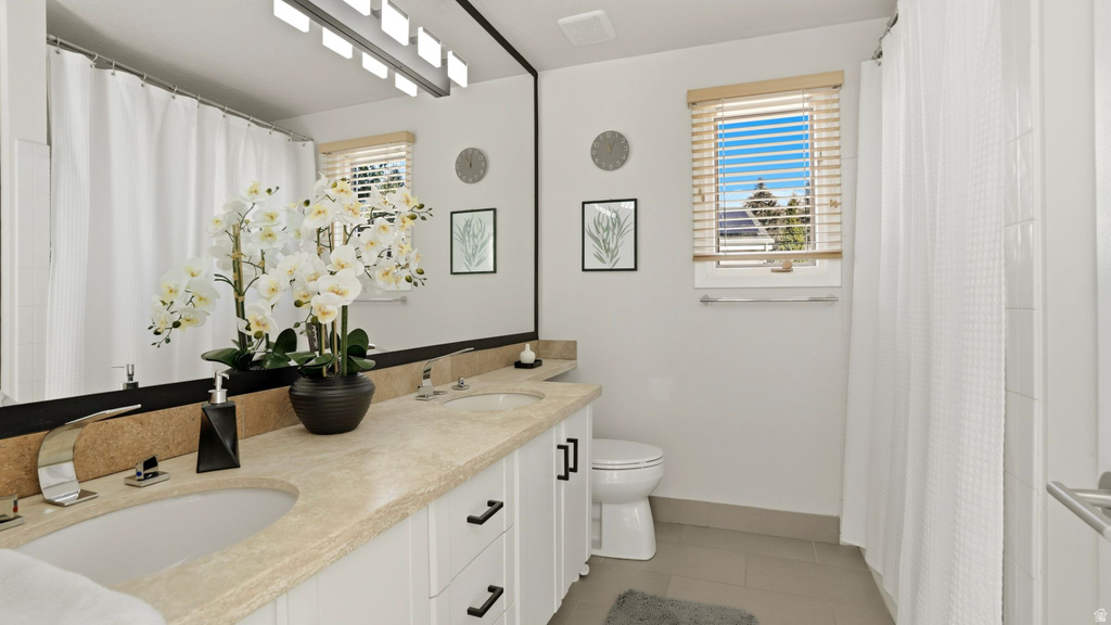 1 QUIETWOOD LN Sandy, UT 84092