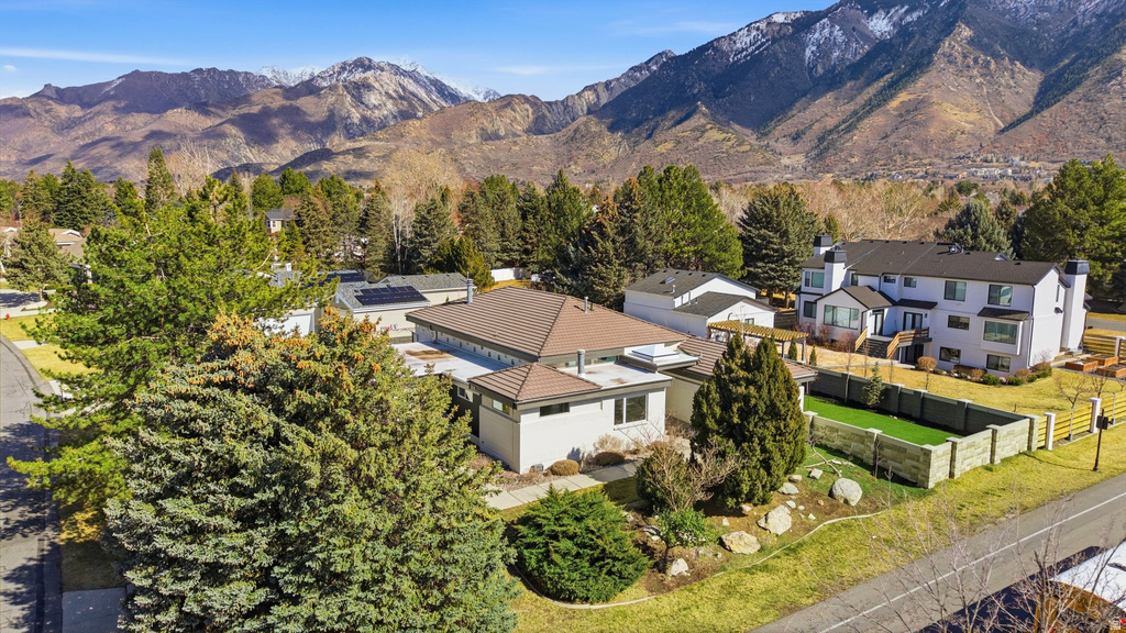 1 QUIETWOOD LN Sandy, UT 84092