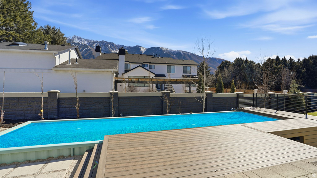 1 QUIETWOOD LN Sandy, UT 84092