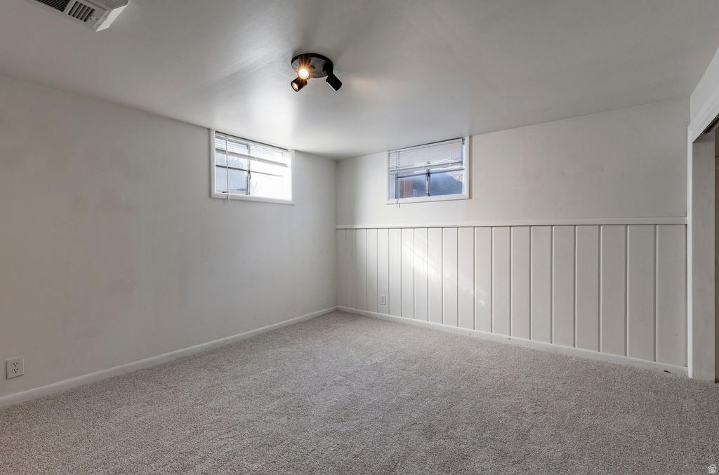 33 W WICKER LN Bountiful, UT 84010