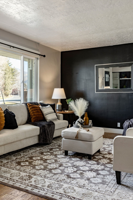 33 W WICKER LN Bountiful, UT 84010