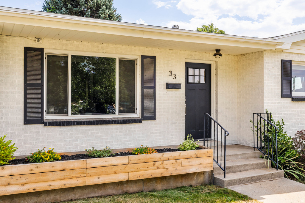33 W WICKER LN Bountiful, UT 84010