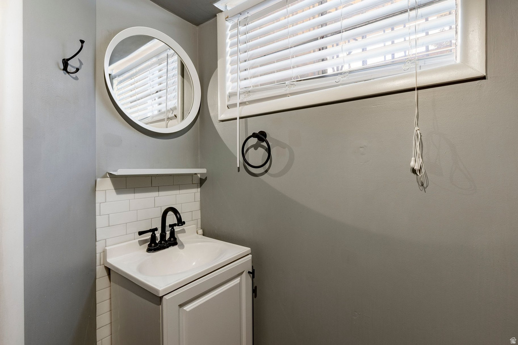 33 W WICKER LN Bountiful, UT 84010