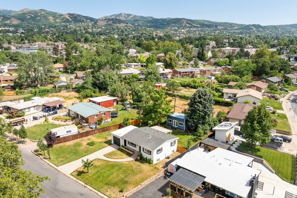 33 W WICKER LN Bountiful, UT 84010