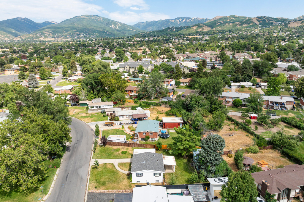 33 W WICKER LN Bountiful, UT 84010