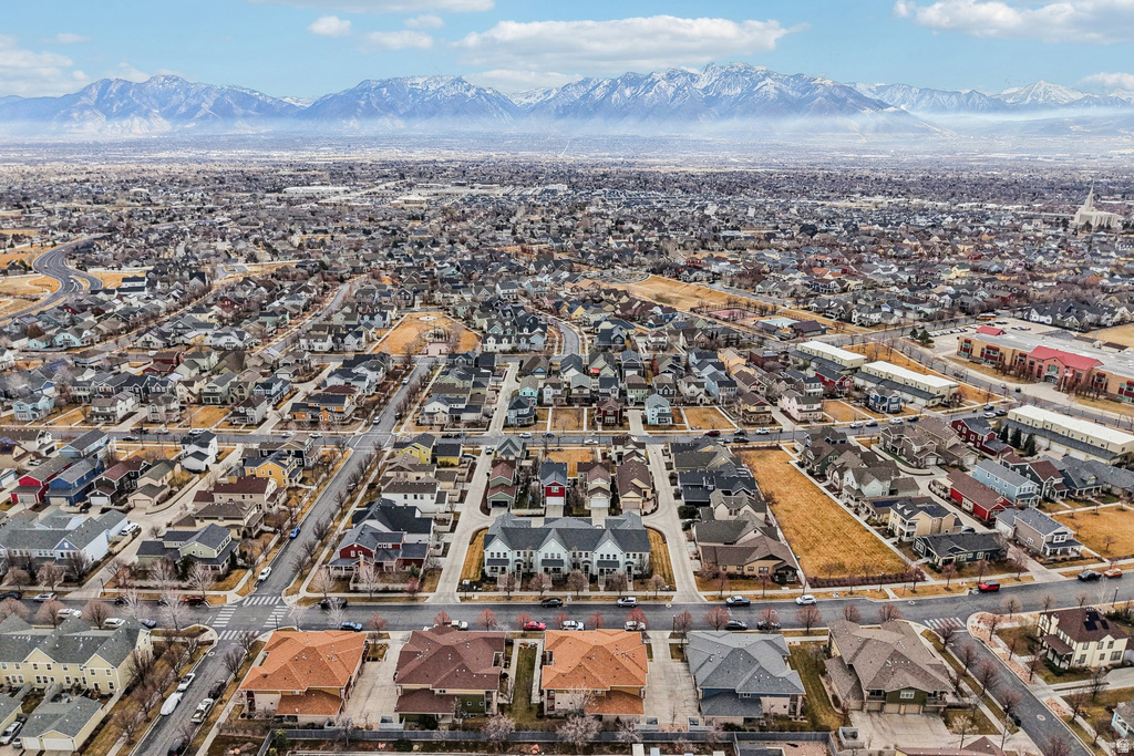 10693 S TOPVIEW RD South Jordan, UT 84095