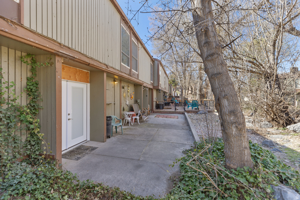 5489 S WILLOW LN Murray, UT 84107