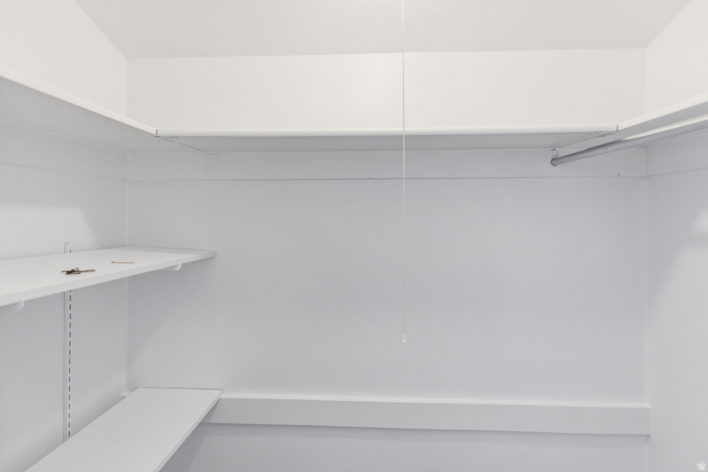 5489 S WILLOW LN Murray, UT 84107