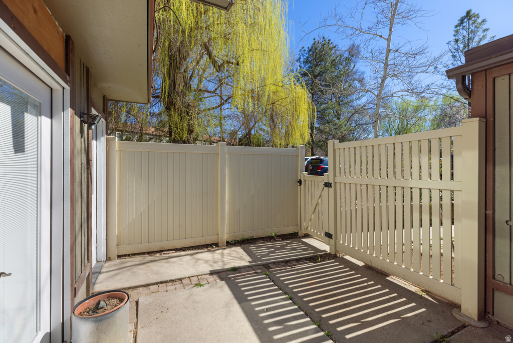 5489 S WILLOW LN Murray, UT 84107