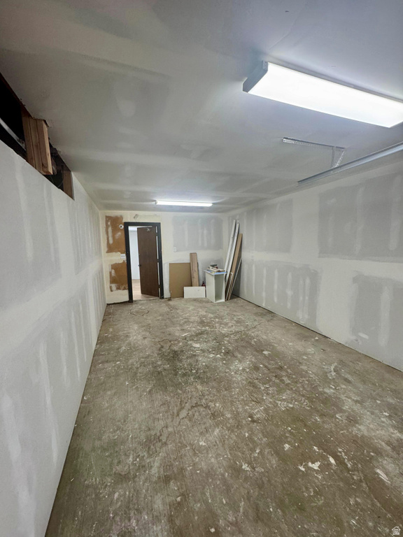 5489 S WILLOW LN Murray, UT 84107