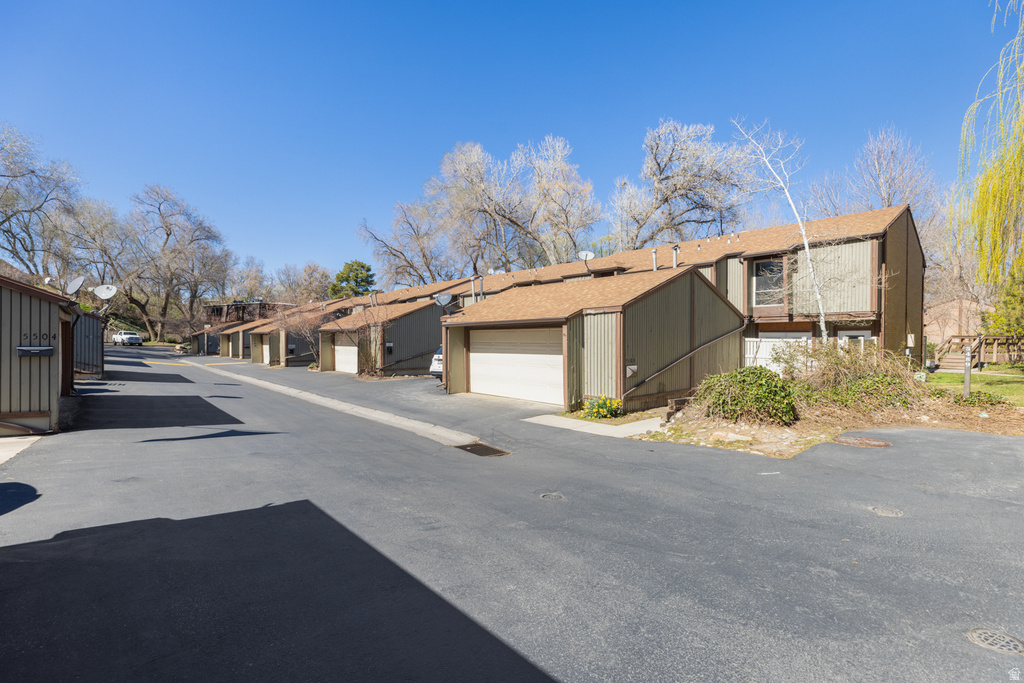 5489 S WILLOW LN Murray, UT 84107