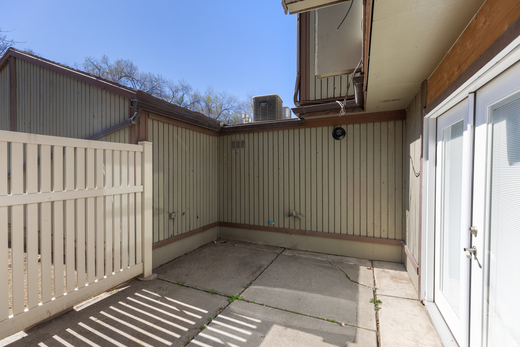 5489 S WILLOW LN Murray, UT 84107