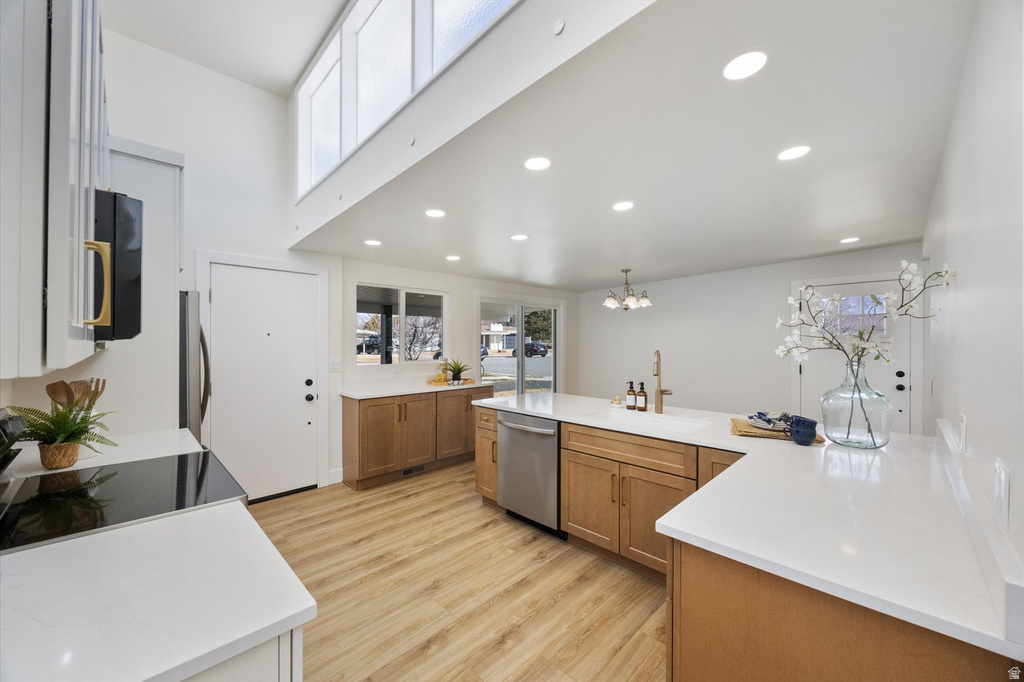 10366 S LARKSPUR CIR Sandy, UT 84094