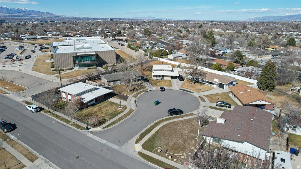 10366 S LARKSPUR CIR Sandy, UT 84094