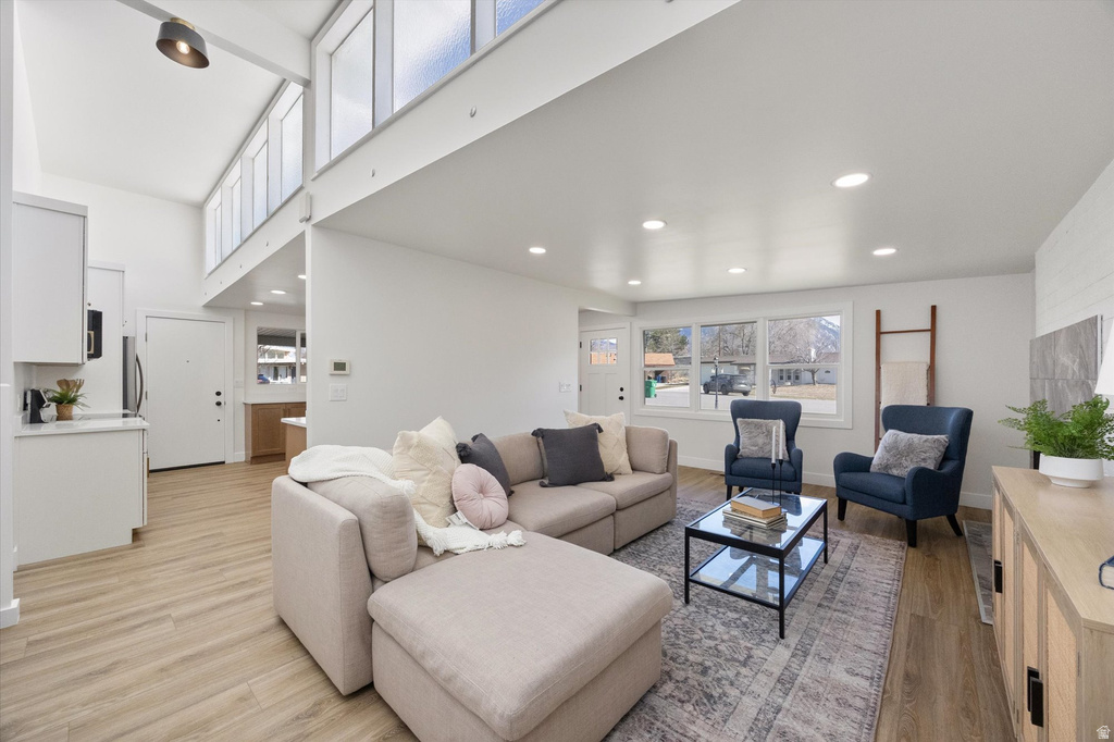 10366 S LARKSPUR CIR Sandy, UT 84094