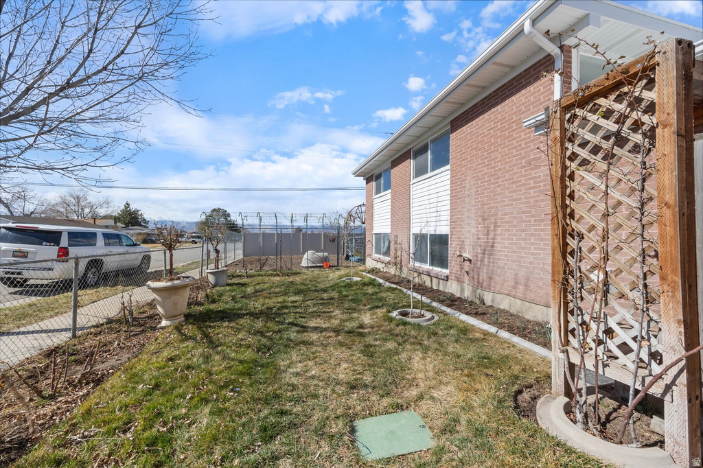 10366 S LARKSPUR CIR Sandy, UT 84094