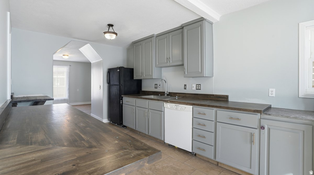 148 S GRASSY TRAIL DR East Carbon, UT 84520