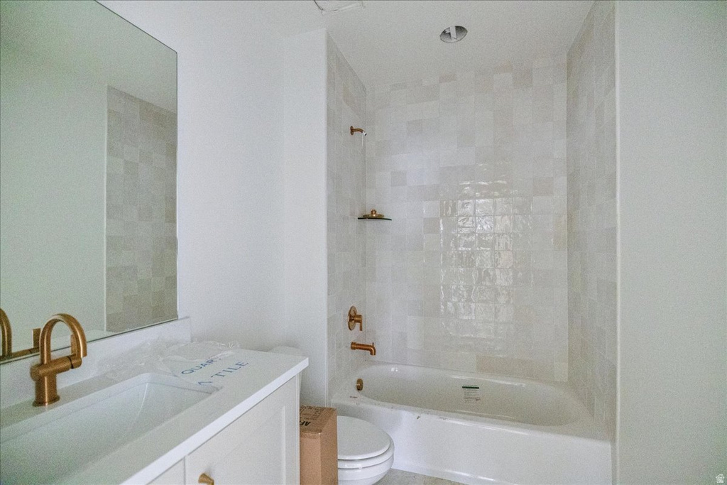 758 W CAROLINE DR #219 Saratoga Springs, UT 84045