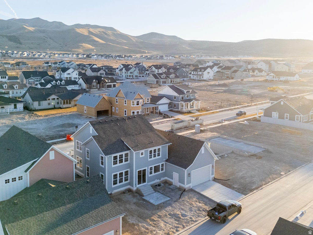 758 W CAROLINE DR #219 Saratoga Springs, UT 84045