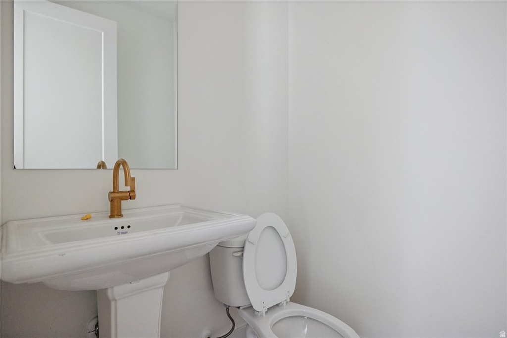 758 W CAROLINE DR #219 Saratoga Springs, UT 84045