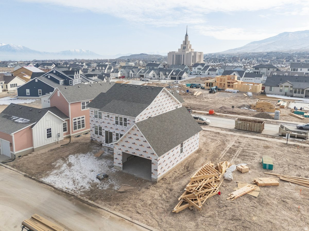 758 W CAROLINE DR #219 Saratoga Springs, UT 84045