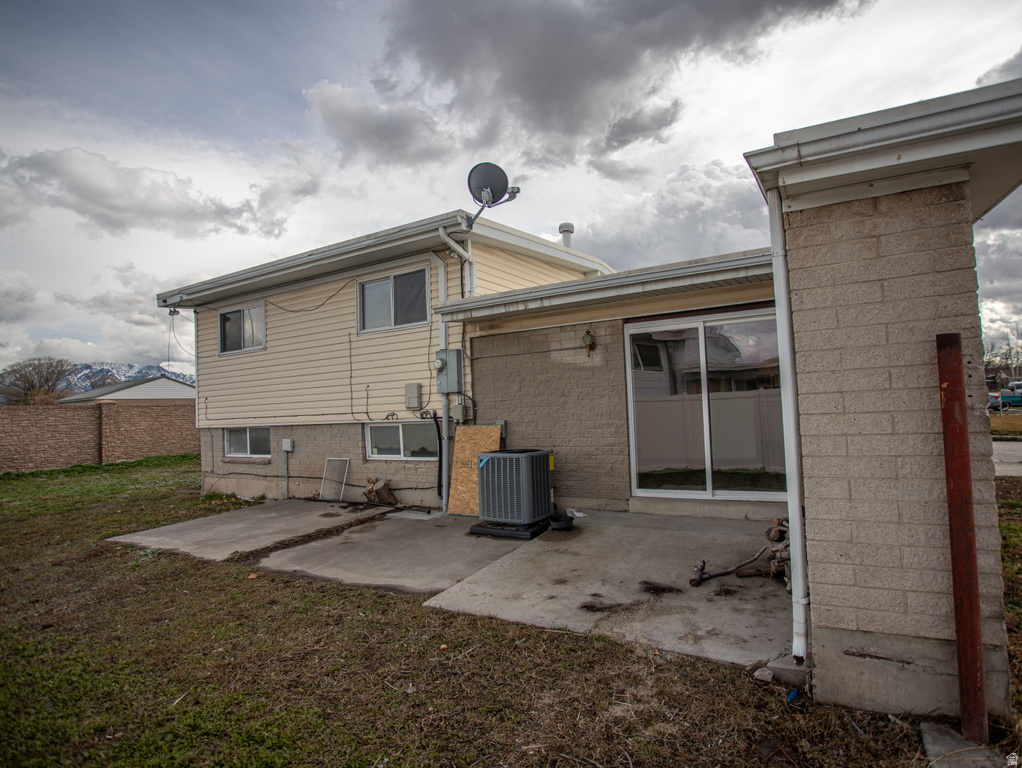 5101 S LAMBETH ST Taylorsville, UT 84129