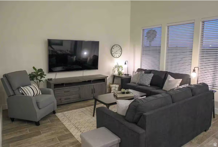 501 N VENTURA LN Washington, UT 84780