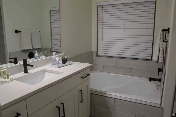 501 N VENTURA LN Washington, UT 84780