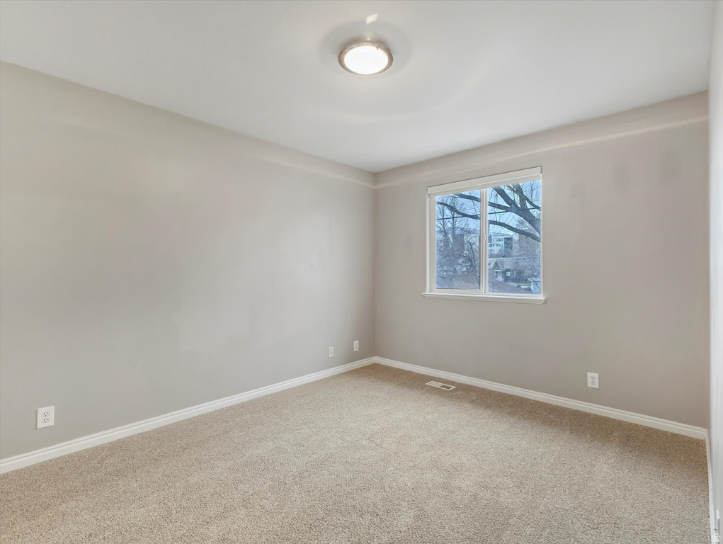 3193 S 945 E Millcreek, UT 84106