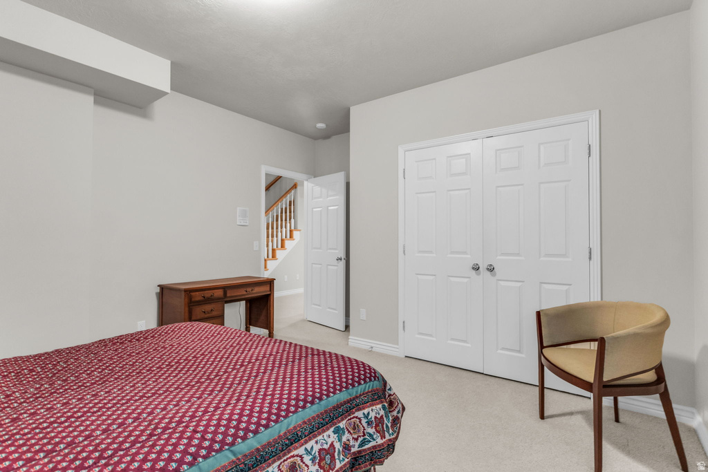 9445 S MARKSBURY CIR Sandy, UT 84092