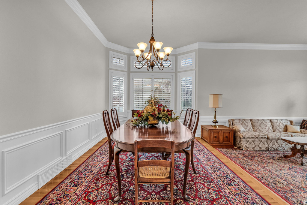 9445 S MARKSBURY CIR Sandy, UT 84092