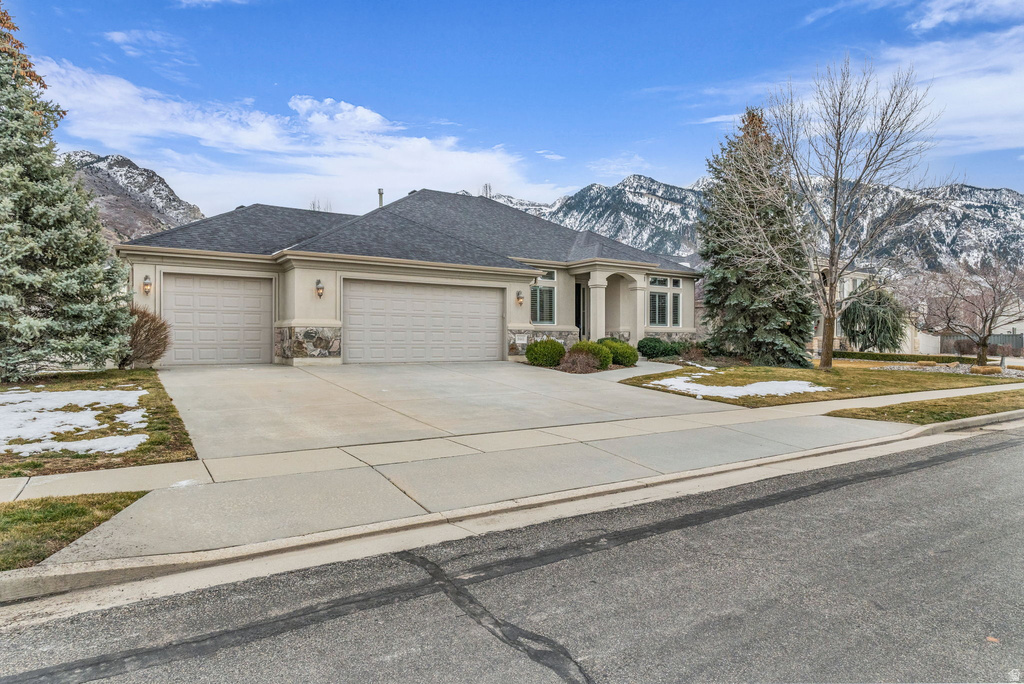 9445 S MARKSBURY CIR Sandy, UT 84092