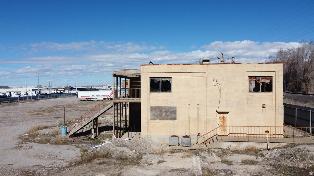 208 W CENTER ST North Salt Lake, UT 84054