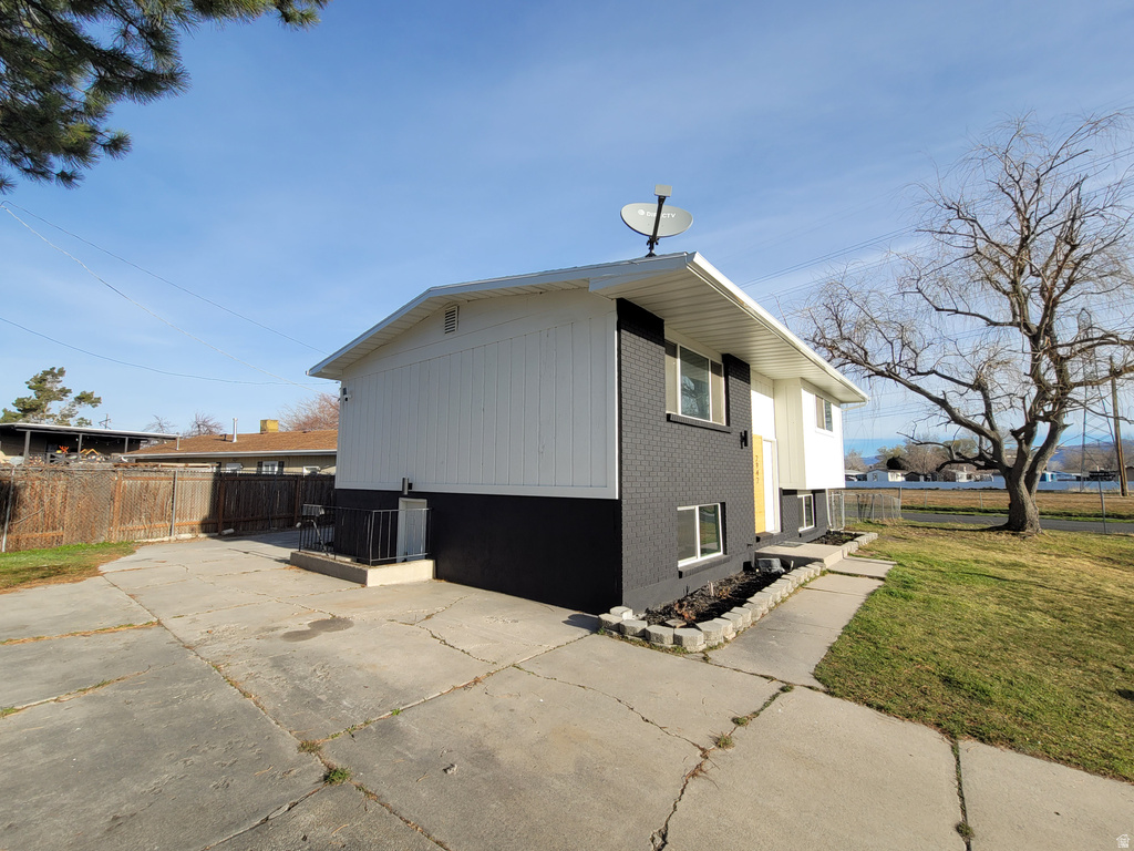 2942 EUCALYPTUS WAY Salt Lake City, UT 84119