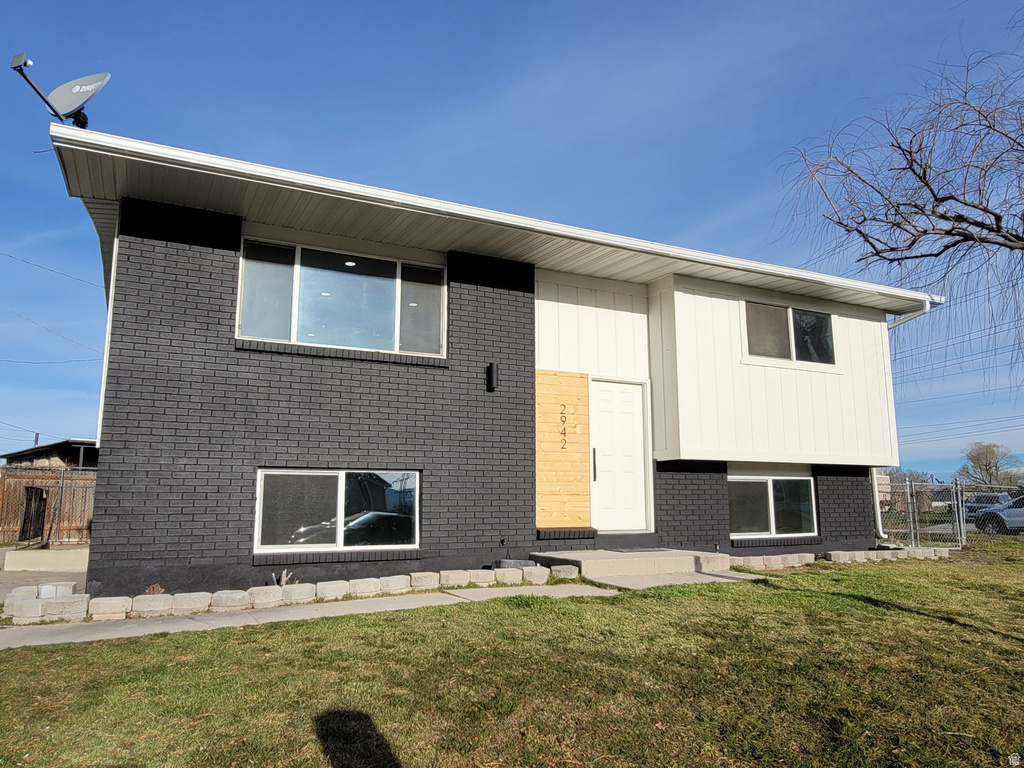 2942 EUCALYPTUS WAY Salt Lake City, UT 84119