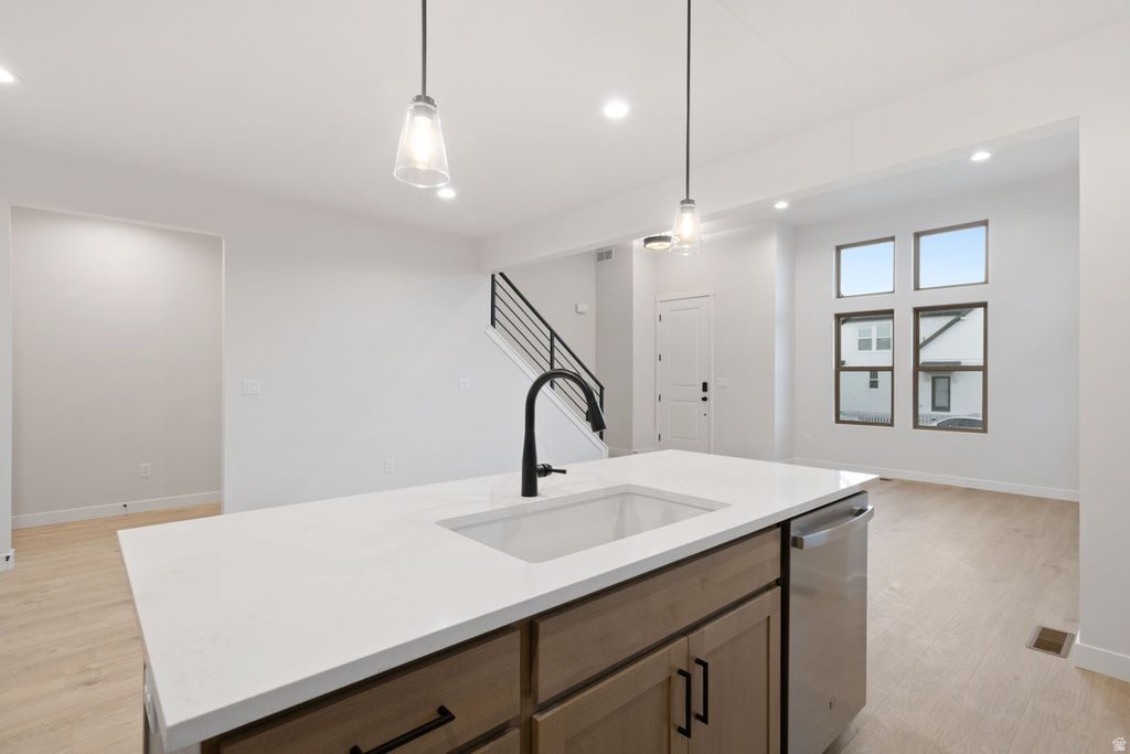 7029 W LAKE AVE South Jordan, UT 84009