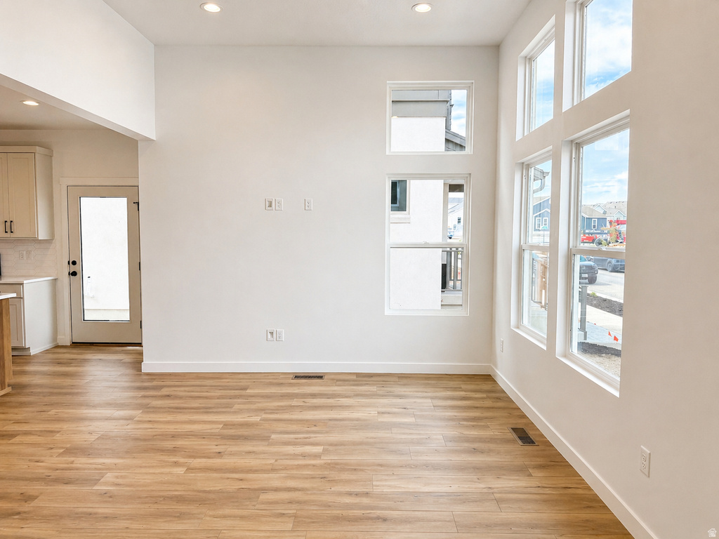 7029 W LAKE AVE South Jordan, UT 84009