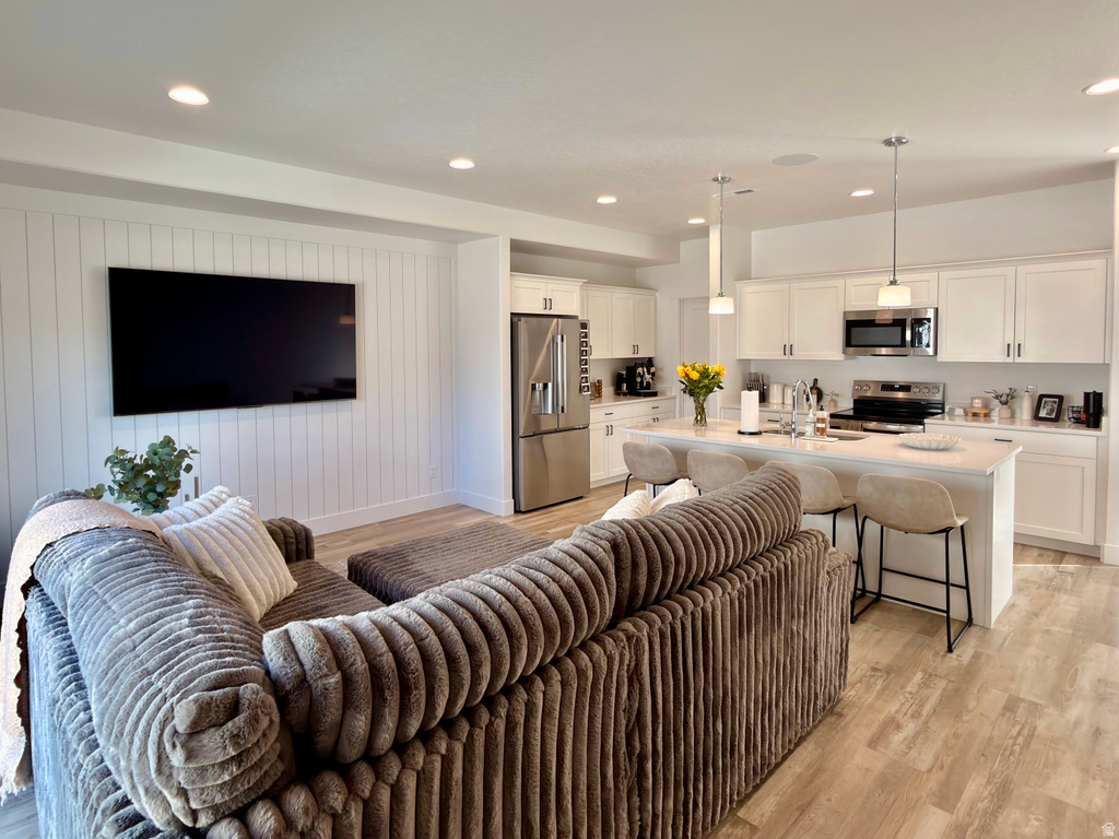 1705 W 2770 S Syracuse, UT 84075