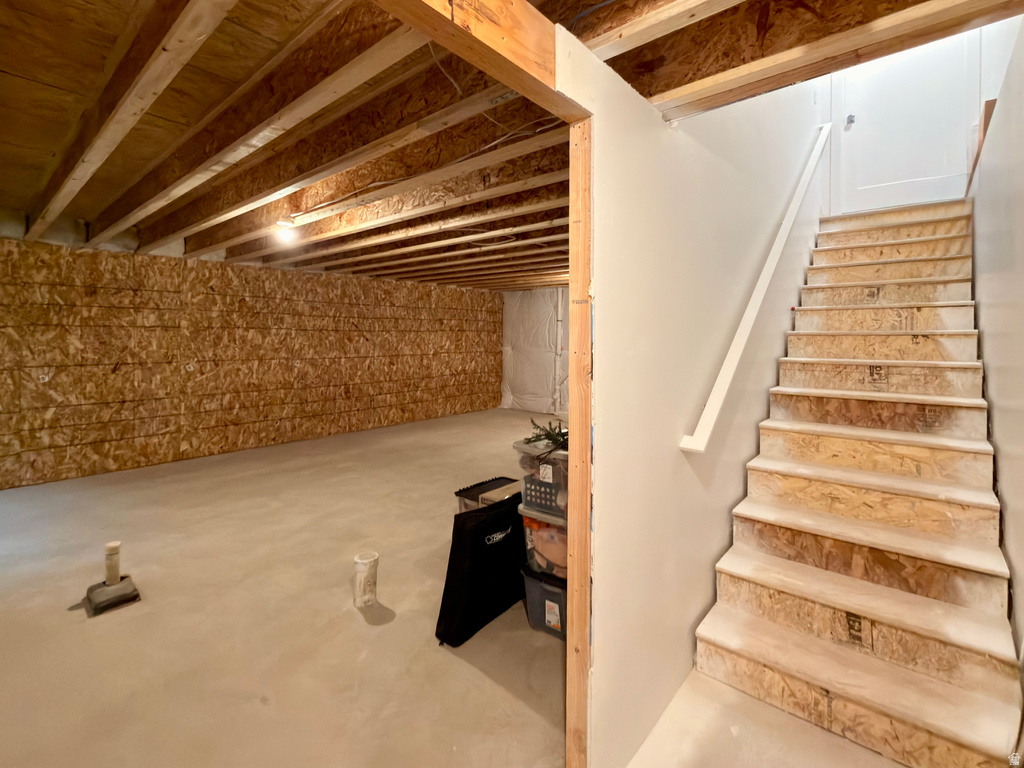 1705 W 2770 S Syracuse, UT 84075