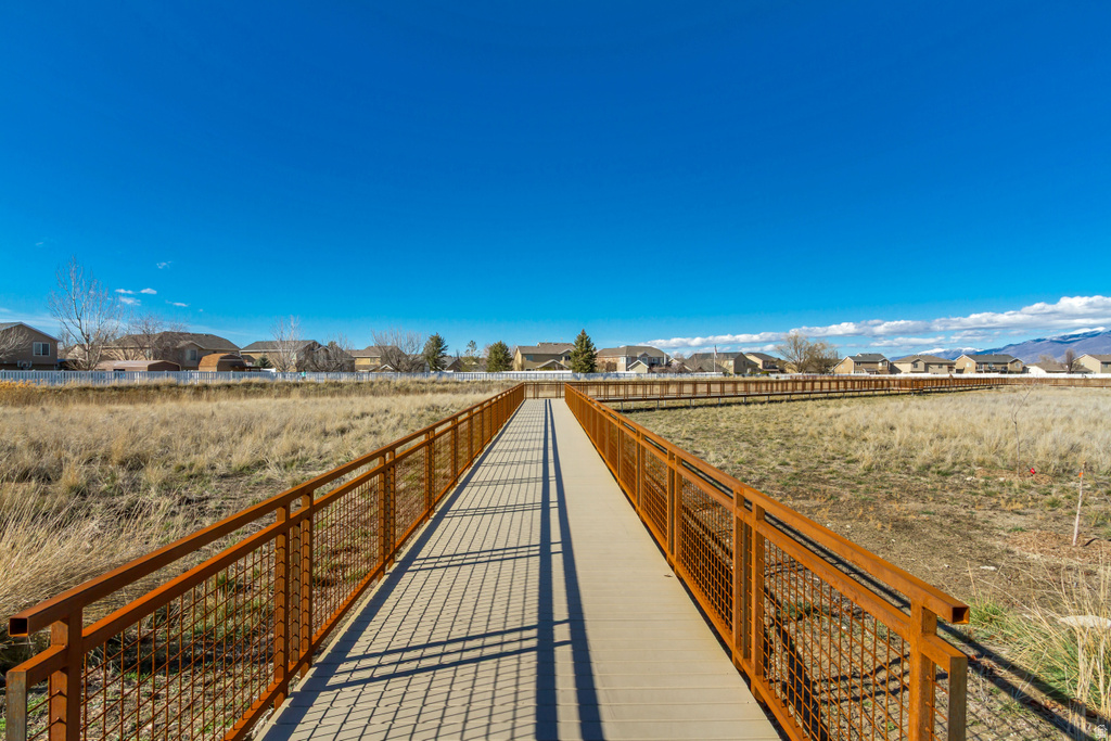 1024 W MANCHESTER DR North Salt Lake, UT 84054