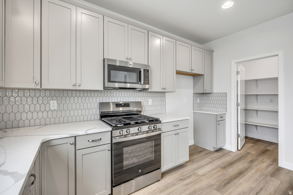 2216 W 2615 N #142 Clinton, UT 84015