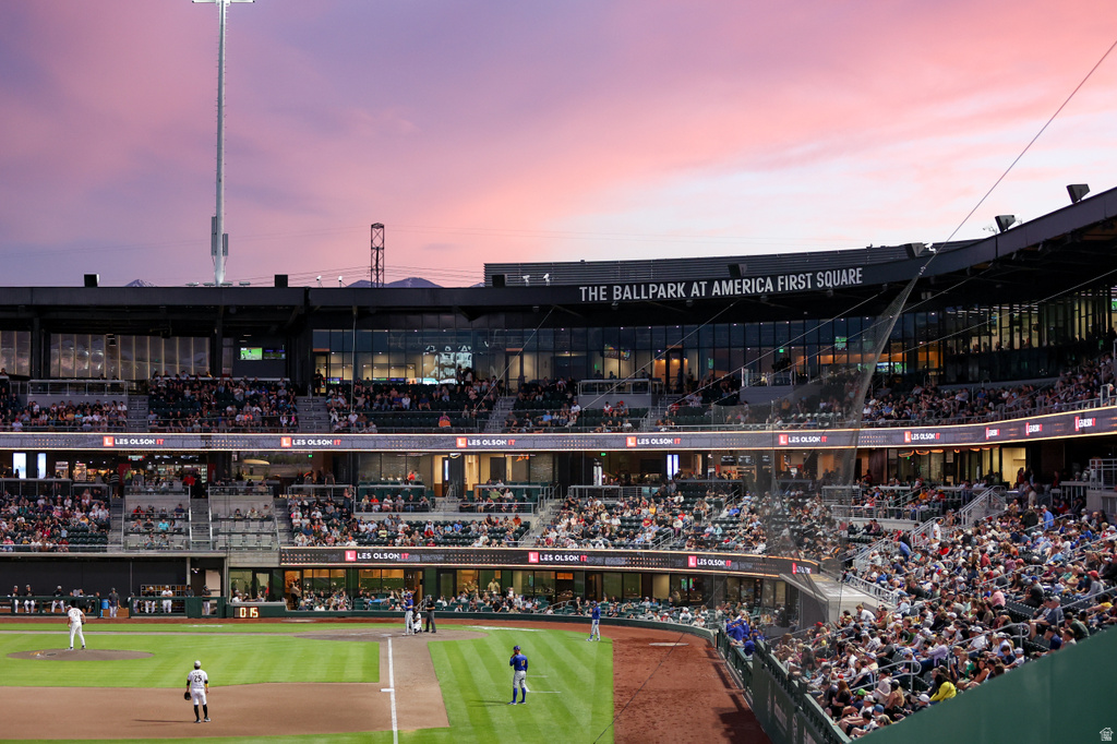 7027 W LAKE AVE South Jordan, UT 84009