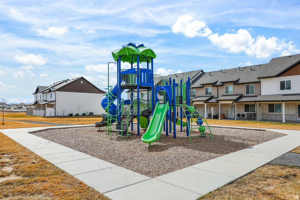 2987 S OLD EMIGRANT RD #A Syracuse, UT 84075