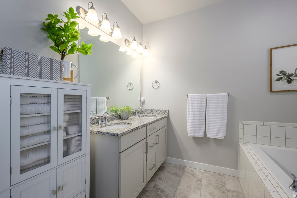 5079 W SPLIT ROCK DR South Jordan, UT 84009